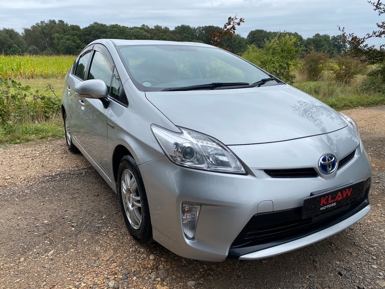 image for 2015 Toyota Prius PRIUS T SPIRIT VVT-I CVT Hybrid