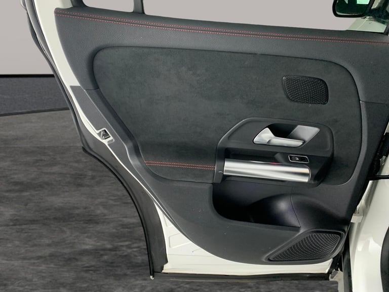 2022 Mercedes-Benz EQA EQA 300 66.5kWh AMG Line (Premium) SUV 5dr Electric Auto 4MATIC (228 ps) -...