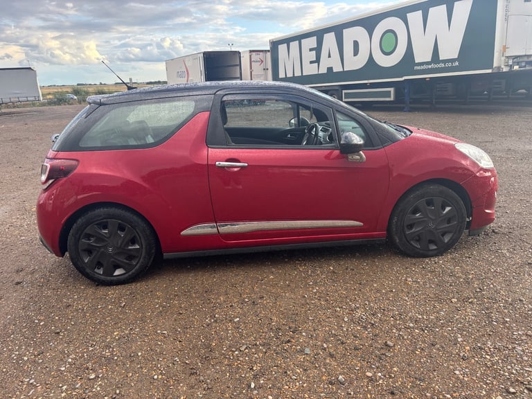 2014 Citroen DS3 1.2 PureTech Dsign 3dr HATCHBACK Petrol Manual