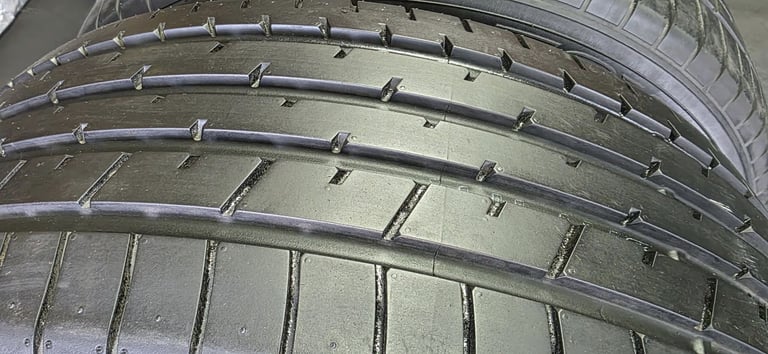 225 55 19   2 x tyres Toyo Proxes R46