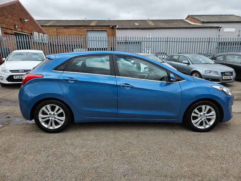 HYUNDAI I30 1.6 CRDi Blue Drive Style Nav 2012
