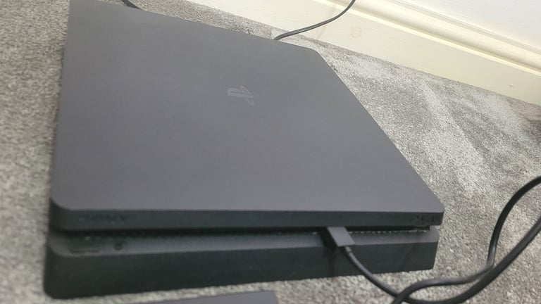 Ps4 console with games