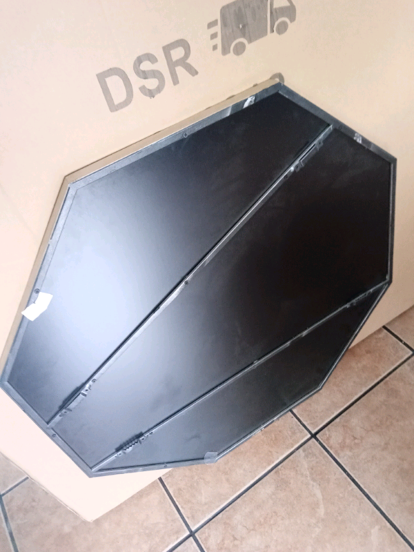 Large mirror 