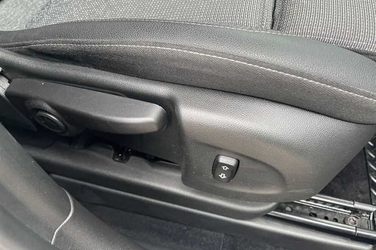 2021 Vauxhall Crossland 1.5 Turbo D Elite SUV 5dr Diesel Manual Euro 6 (s/s) (110 ps) SUV Diesel ...