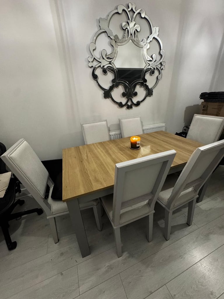 Dining Table with 6 x Chairs - Oak & Grey