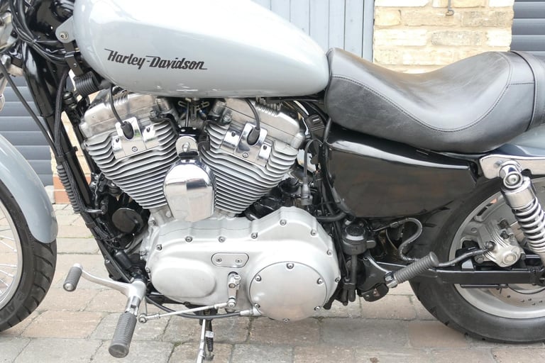 09 Harley-Davidson XL883C