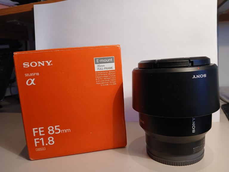 Sony 85mm 1.8 lens