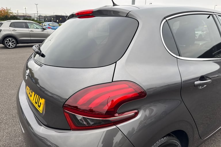 2019 Peugeot 208 1.2 PureTech 82 Tech Edition 5dr [Start Stop] HATCHBACK PETROL Manual