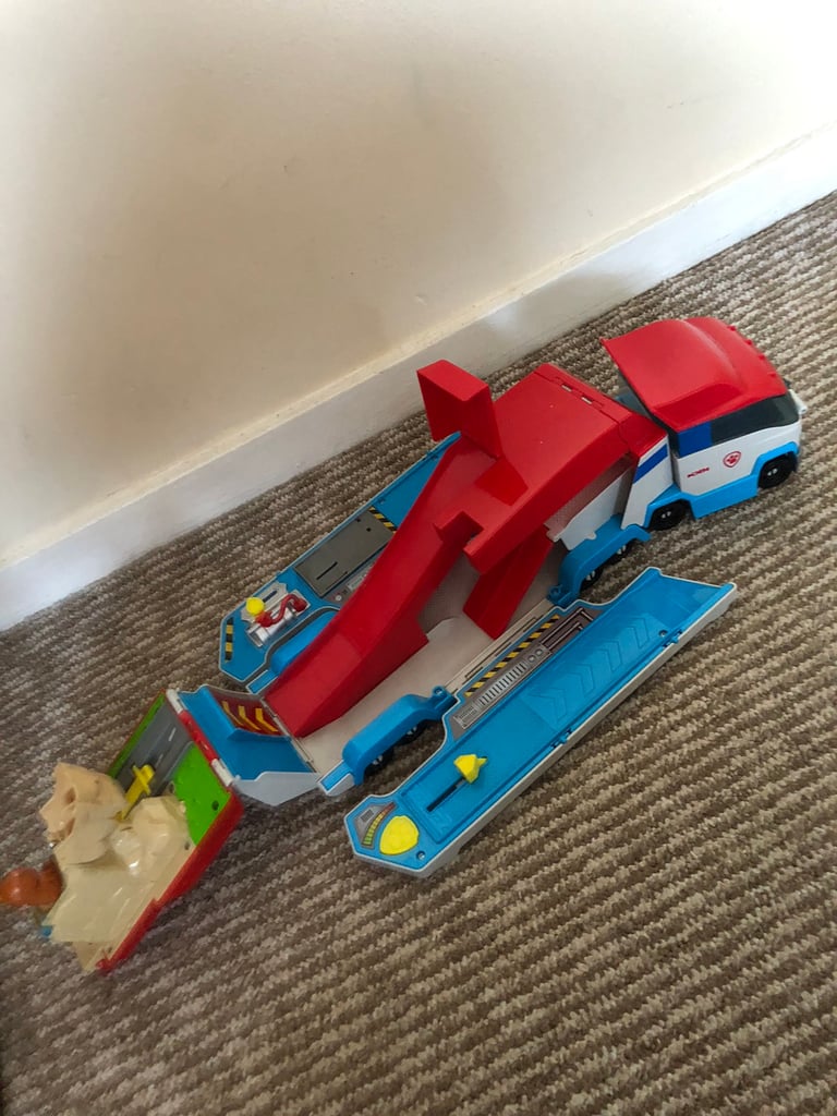 Toy lorry 