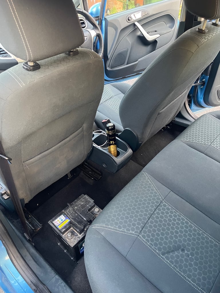 Ford, FIESTA, Hatchback, 2012, Manual, 1242 (cc), 5 doors