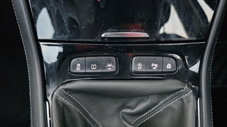 2019 Vauxhall Grandland X 1.2 Turbo Sport Nav Euro 6 (s/s) 5dr HATCHBACK Petrol Manual