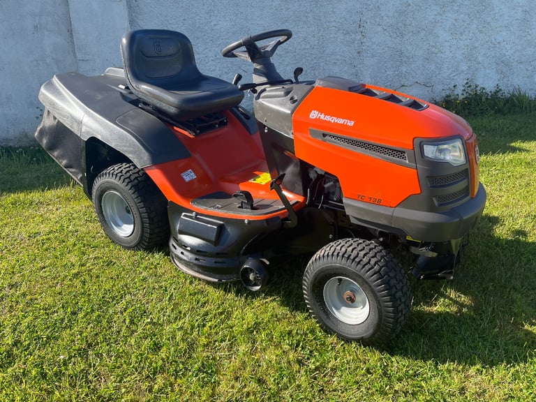 Husqvarna ride on lawnmower 