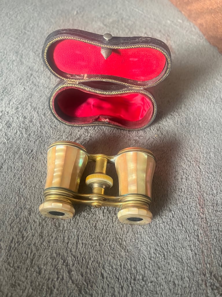 200£ Vintage lemaire Paris opera glasses