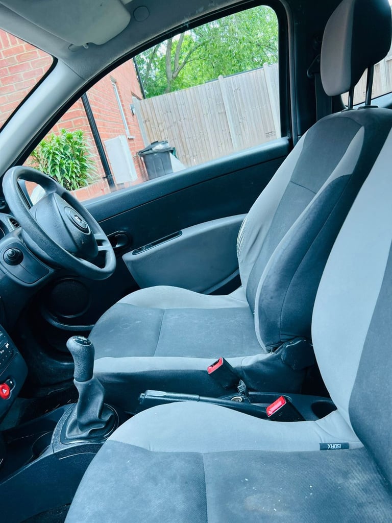 RENAULT CLIO 2010, MANUAL 1.1, VERY LOW MILEAGE 28000, LOW EMISSION, 1 PREVIOUS OWNER