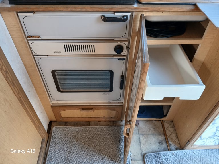 For sale 2/3 berth caravan