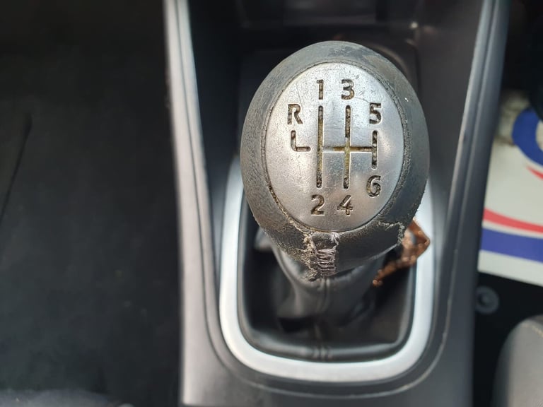 2010 Renault Megane 1.6 16V Dynamique TomTom Hatchback 5dr Petrol Manual Euro 5