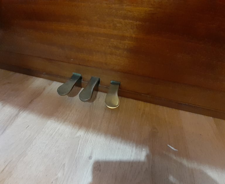 Welmar Upright Piano *optional stool + 1st tuning* third practice pedal