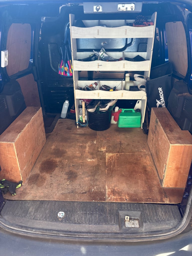 Ford, TRANSIT COURIER, Panel Van, 2015, Manual, 1562 (cc)