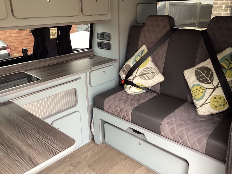 Volkswagen, Transporter Camper Van. 