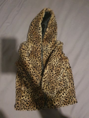 Leopard print Fluffy jacket age 5 6 in Gosport Hampshire Gumtree