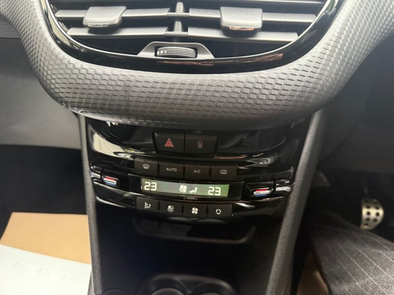 2016 Peugeot 208 1.2 PureTech 110 GT Line 5dr HATCHBACK PETROL Manual