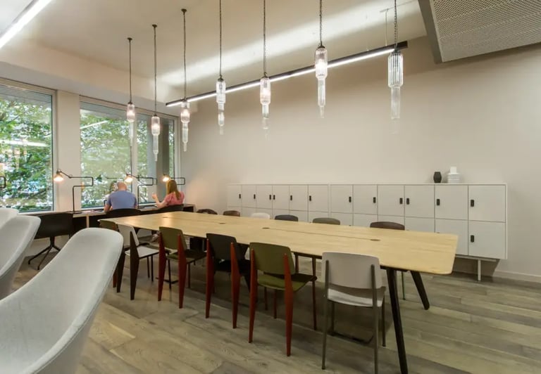 *Tottenham Court Road* Private Serviced Offices: Units from 2 to 50 desks for rent W1