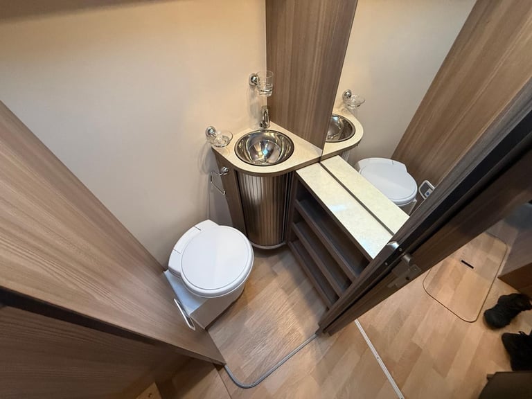 Rapido 888f 4 Berth Rear Fixed Bed 2015 Motorhome For Sale 