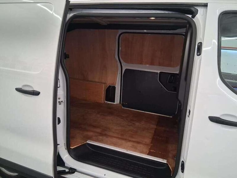 2023 Vauxhall Vivaro 1.5 Turbo D 2700 Dynamic Panel Van 6dr Diesel Manual L1 H1 Euro 6 (s/s) (12 ...