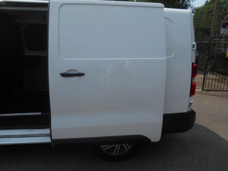 Vauxhall Vivaro 2022 L2H1 F3100 DYNAMIC S/S NO VAT