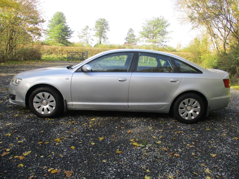 AUDI A6 2.4 SE PETROL 6 SPEED MANUAL. LOW MILEAGE. FULL SERVICE HISTORY.