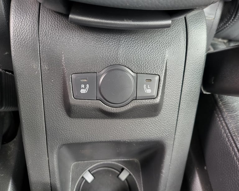 2010 CHEVROLET CAPTIVA 2.0 VCDi LTZ 5 DOOR 7 SEATER AUTOMATIC BLACK