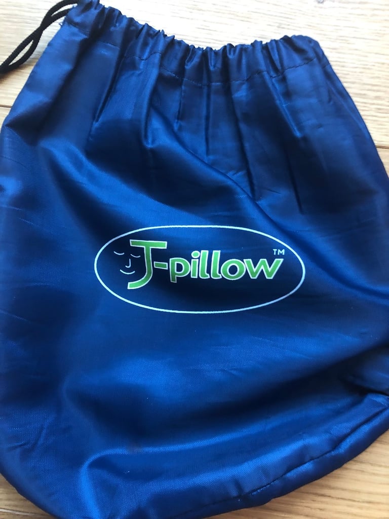 ALMOST NEW! J-Pillow for travelling (inc. carry bag)