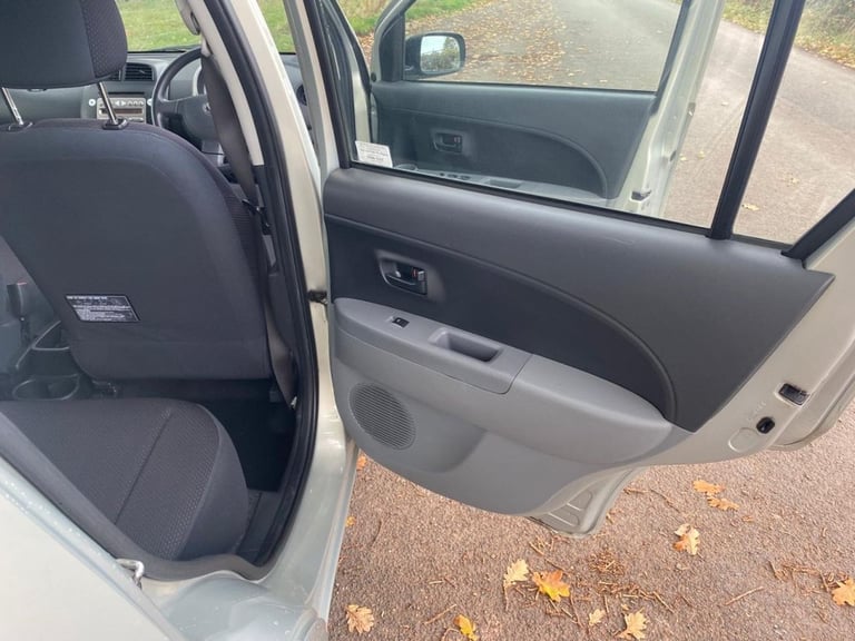 2007 Daihatsu Sirion 1.0 S Hatchback 5dr Petrol Manual (118 g/km, 68 bhp) Hatchback Petrol Manual