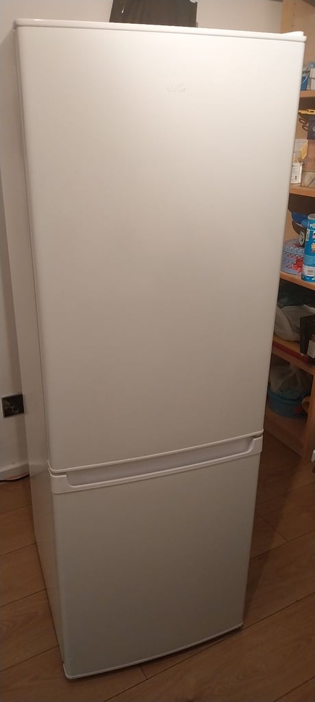 image for Small Logik Fridge Freezer in Perfect condition Color White £70