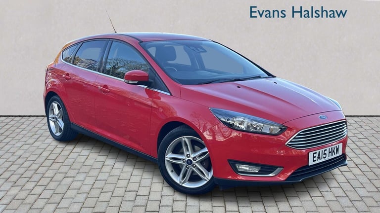 2015 Ford Focus 1.6 125 Titanium Navigation 5dr Powershift Hatchback Petrol Automatic