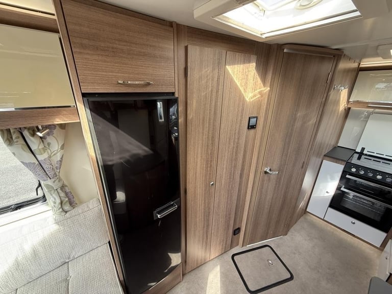 2018 BAILEY UNICORN SEVILLE 2 BERTH TOURING CARAVAN