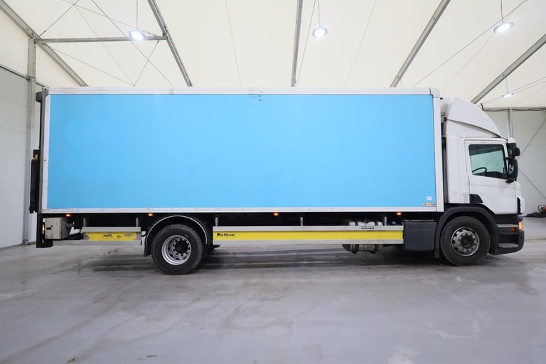 2016 (16 PLATE) Scania P250 4x2 Euro 6 Refrigerated