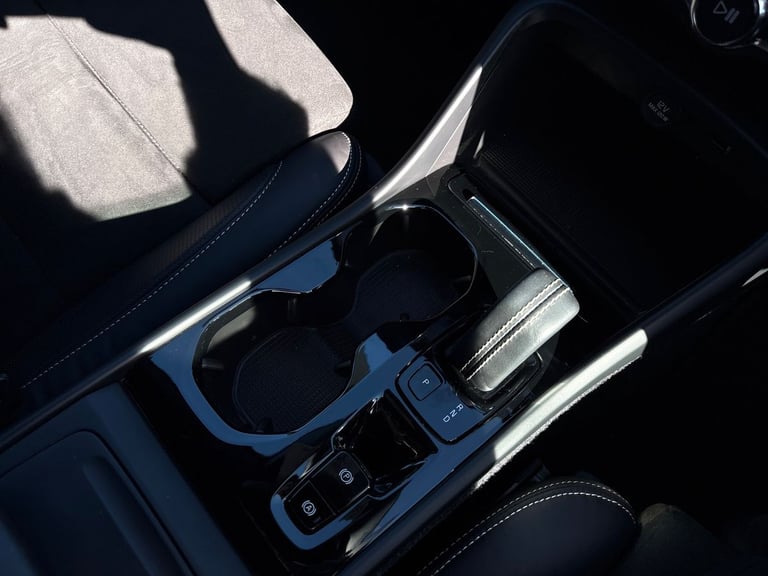 2020 Volvo XC40 1.5 T3 [163] R DESIGN 5dr Geartronic Estate PETROL Automatic