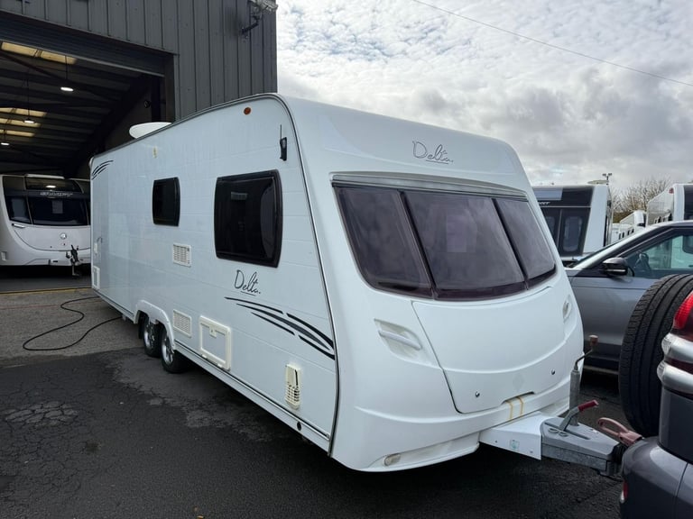 image for 2009 LUNAR DELTA RS - 4 BERTH CARAVAN 