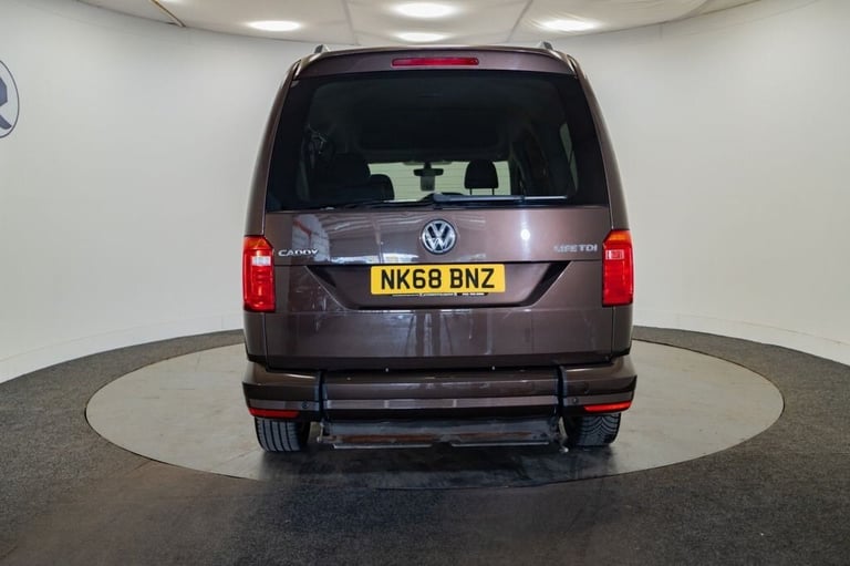 2018 68 VOLKSWAGEN CADDY MAXI 2.0 TDI C20 MAXI COMBI VAN 5DR DIESEL MANUAL FWD (