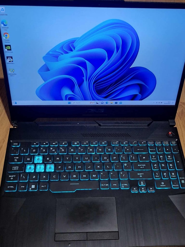 image for Asus Ryzen 7,16GB RAM,RTX 3060,512GB,FHD,144Hz Gaming laptop