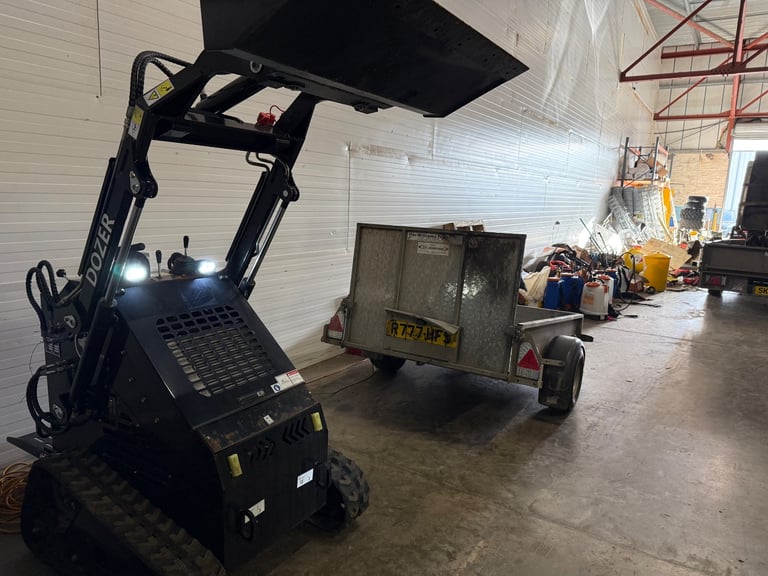 NEW 2024 HUAWAI R480 DOZER STAND ON SKIDSTEER TRACKED LOADER V-TWIN 740cc 