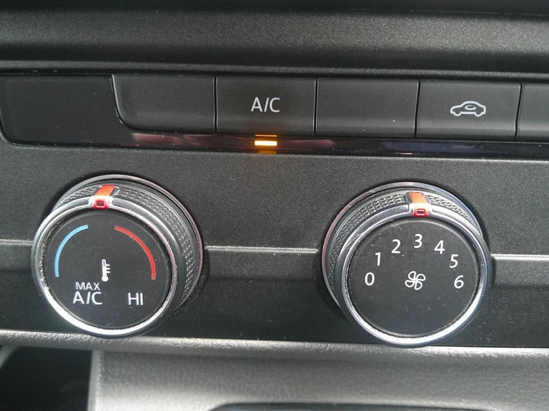 Volkswagen Transporter Alpine Design Conversion DIESEL MANUAL 2021/21