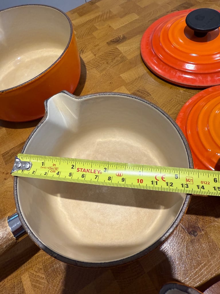 Le Creuset - set of 5 saucepans 