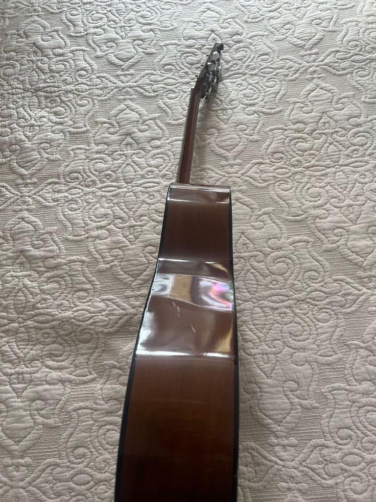 Yamaha f310 Guitar like new