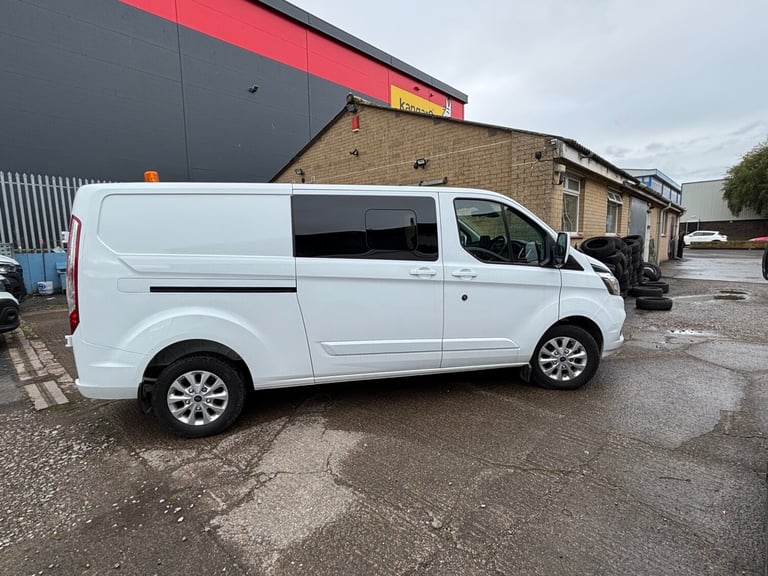 image for 2022 Ford Transit Custom 2.0 EcoBlue 130ps Low Roof D/Cab Limited Van PANEL VAN Diesel Manual