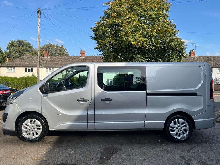 Vauxhall Vivaro 1.6 CDTi 2900 Sportive 6 Seat LWB Crew Van  DIESEL 2015/15