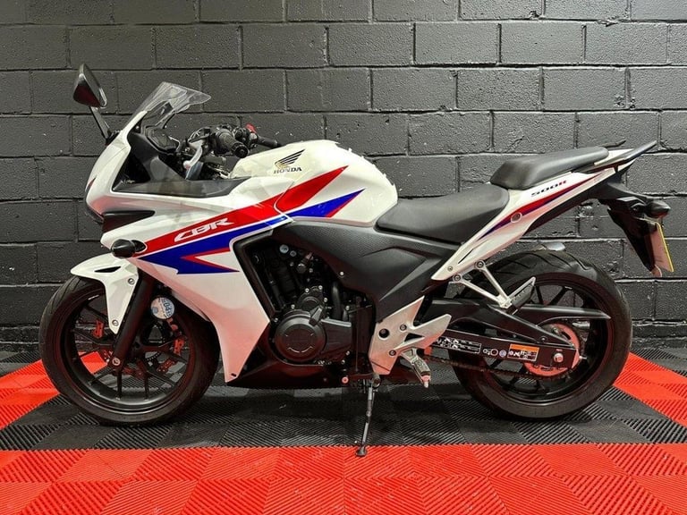 2013 13 HONDA CBR500R VERY WELL LOOKED AFTER BIKE NOT ONE ADVISORY ON MOT HISTOR
