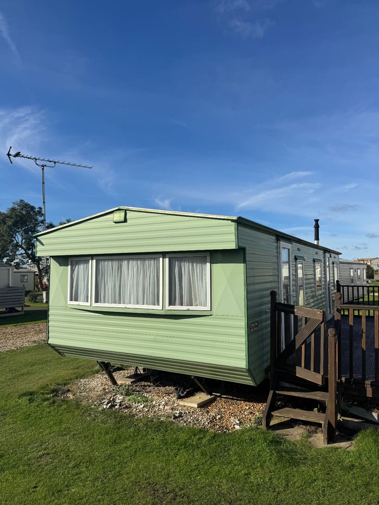 Cheap off-site static caravan with double glazing and central heating