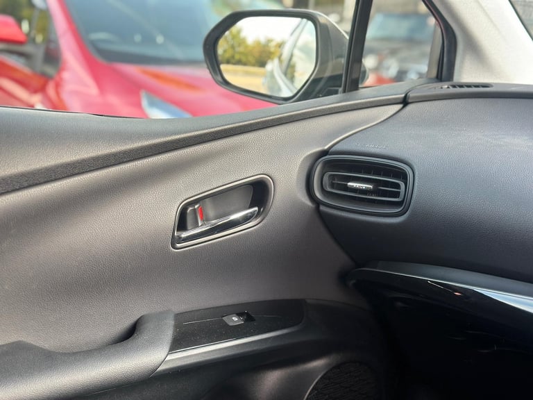 2018 Toyota Prius 1.8 Hybrid Automatic 5dr 5 Seats Hatchback Petrol/Electric Hybrid Automatic